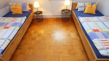 Bügeleisen/Bügelbrett, WLAN, Bettwäsche