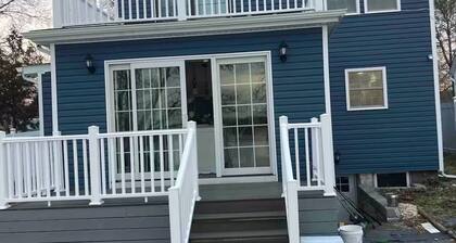 New Beautiful 3-bedroom vacation home with AC & Extra space in Mastic NY