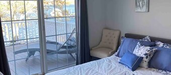 New Beautiful 3-bedroom vacation home with AC & Extra space in Mastic NY
