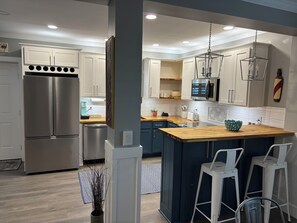 Private kitchen - Cozy 1-bedroom apartment in serene Carolina Beach with AC (Carolina Beach)