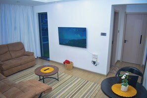 Living area - Charming 1-bedroom apartment in Kilimani, Nairobi near Yaya (Nairobi)