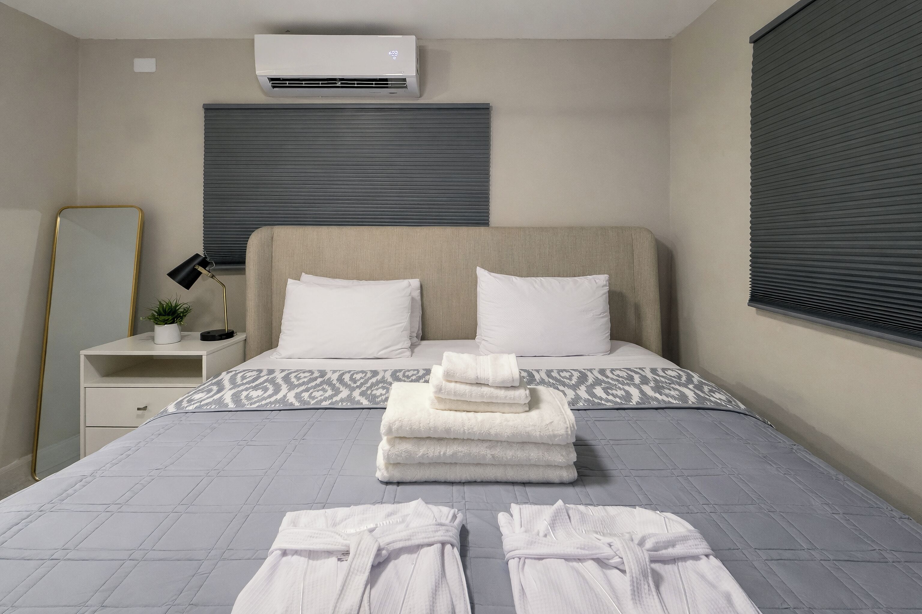 In-room safe, desk, iron/ironing board, free WiFi