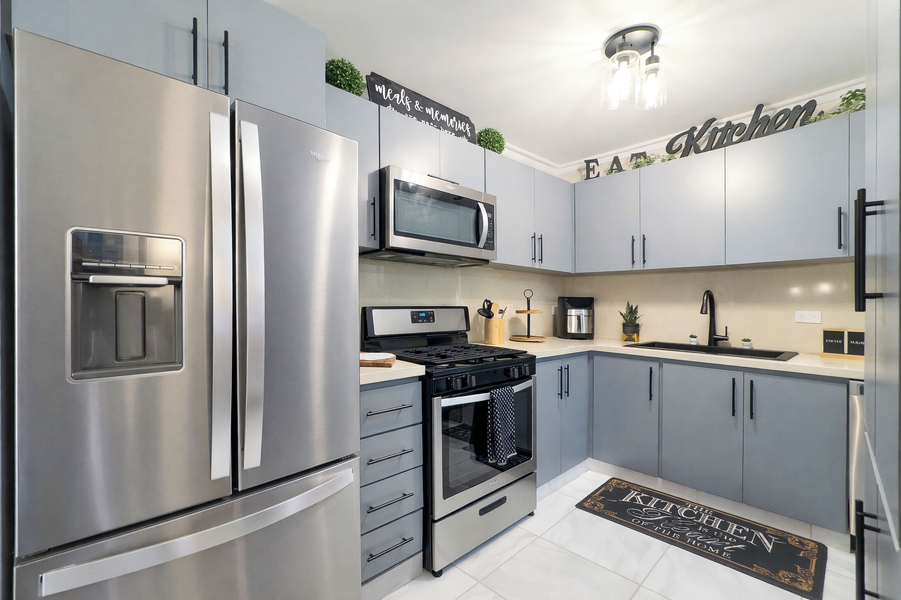 Fridge, microwave, oven, coffee/tea maker