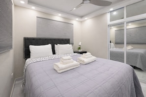In-room safe, desk, iron/ironing board, free WiFi