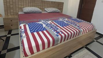 1 bedroom, WiFi, bed sheets