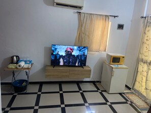 Interior - Furnished Studio Cotonou (Sodjatimè). (Cotonou)