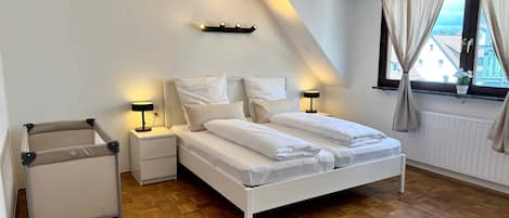 2 chambres, Wi-Fi gratuit, draps fournis