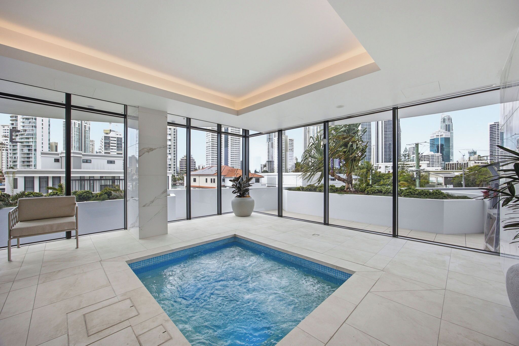 Indoor spa tub