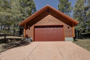 Exterior - Hidden Hollow Log Cabin in the Pines (Flagstaff)