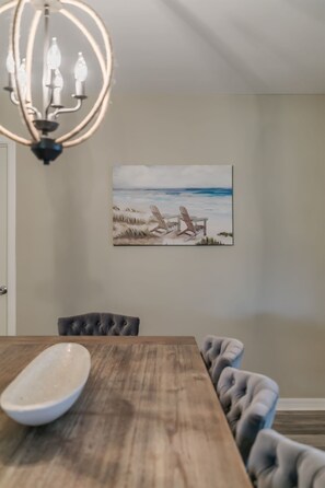 Dining - Central Melb Accessible 5bd/3ba Pool-Sleeps 14! (Melbourne)