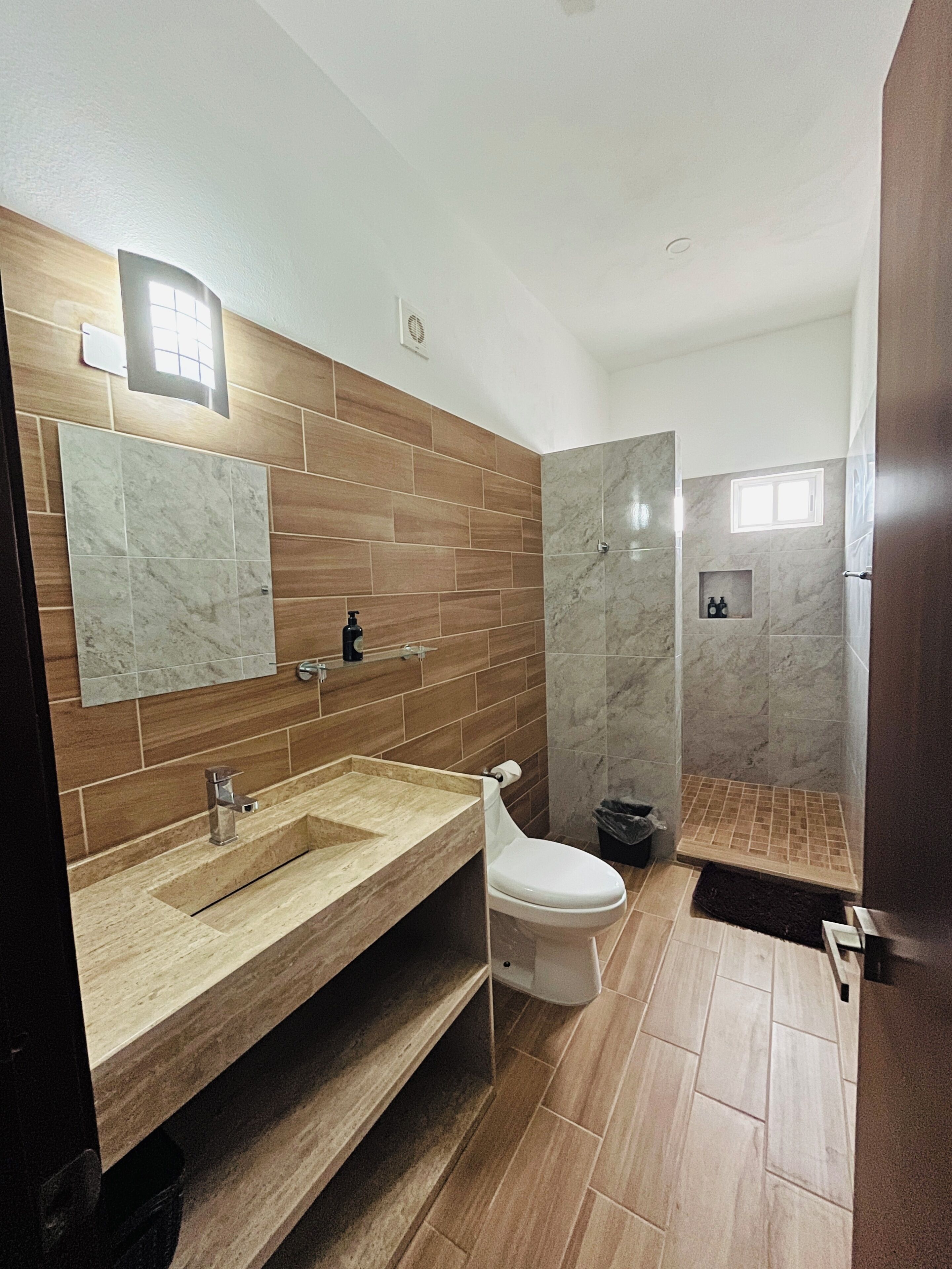 Family Apartment, Non Smoking | Bathroom | Shower, towels, soap, shampoo