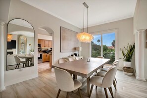 Exclusive House, 3 Bedrooms, Private Pool, Canal View | Dining - Modern Boho Home Avenida Del Mare (Siesta Key)