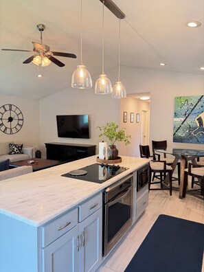 Private kitchen - Luxury KC Retreat with Pergola Near Country Club Shopping Plaza & Downtown (Roeland Park)