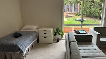 House, 2 Bedrooms, Smoking