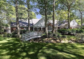Exterior - Serene Spacious Cape Escape Close To Beaches, Dining & Trails (Falmouth)