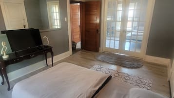 4 bedrooms, in-room safe, free WiFi, bed sheets