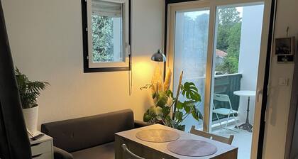 Appartement agréable au calme avec balcon proche terminus et bordeaux