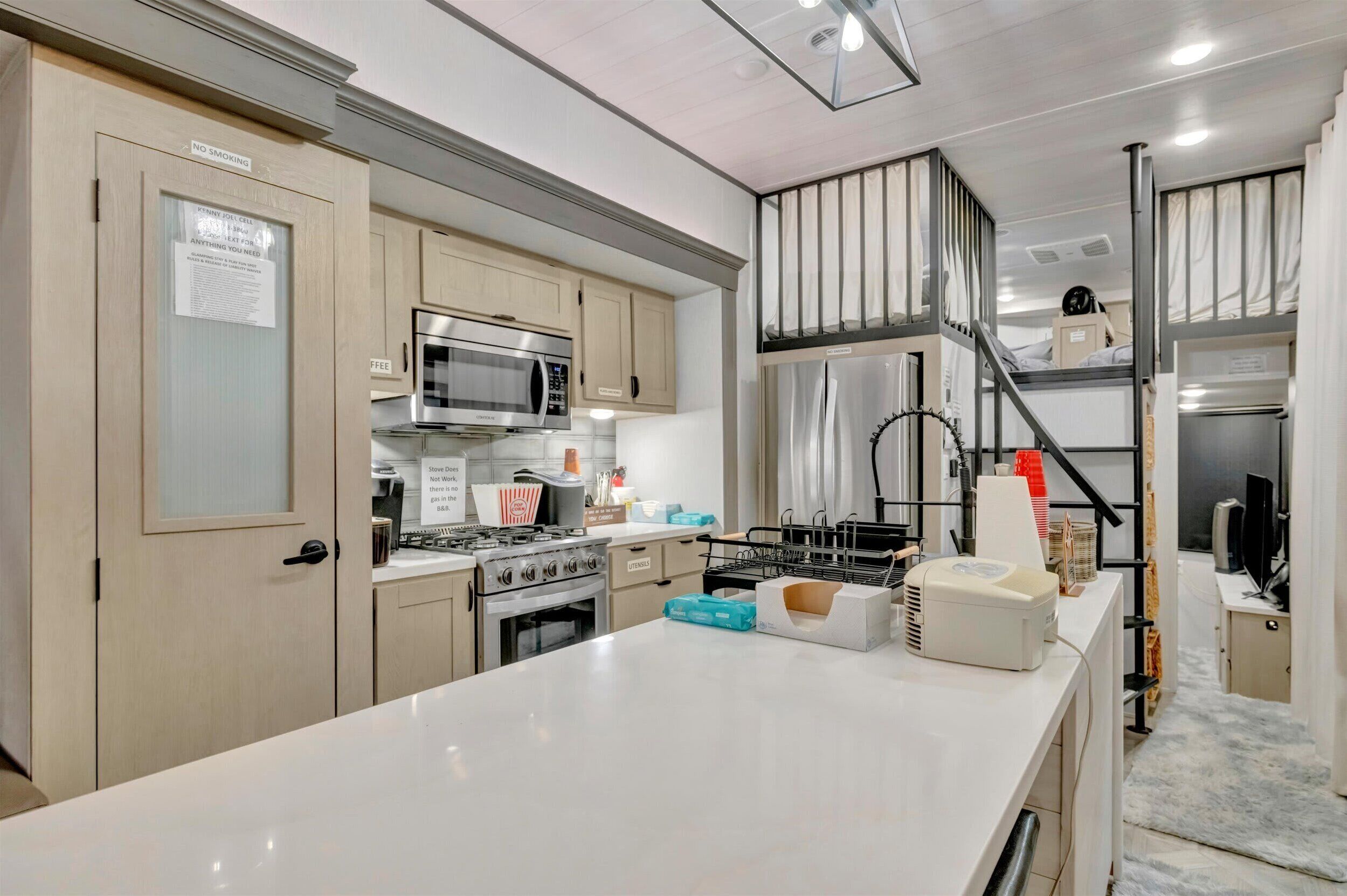 Design Mobile Home, Multiple Beds | Private kitchen