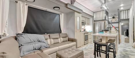 Design Mobile Home, Multiple Beds | Living area