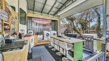 Design Mobile Home, Multiple Beds | Outdoor dining