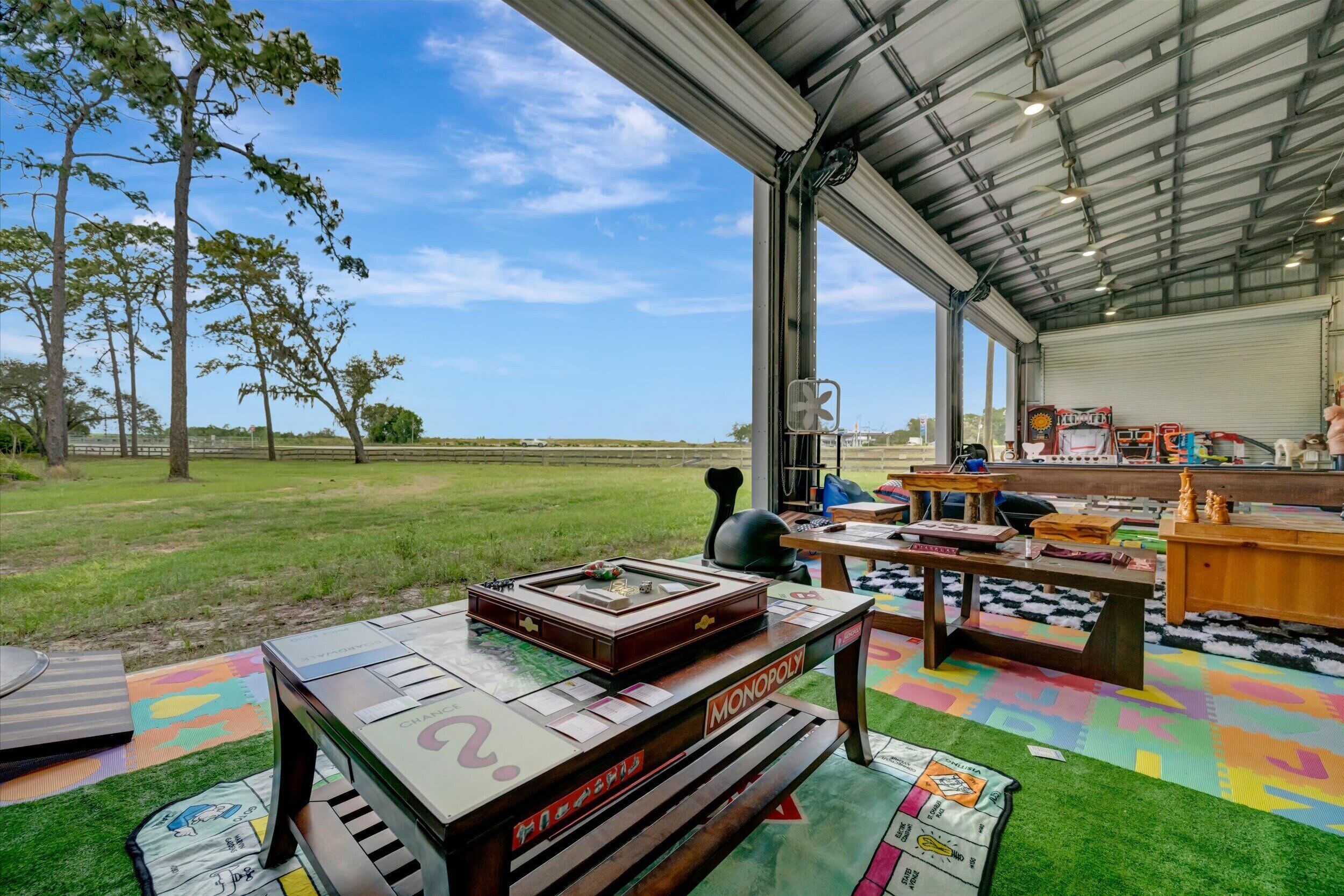 Design Mobile Home, Multiple Beds | Property grounds