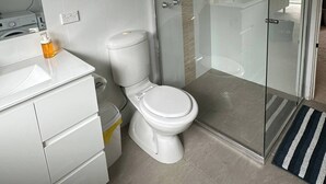 Nhà, 1 phòng ngủ, hút thuốc, quang cảnh vườn | Phòng tắm