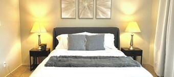 Comfortable + Cozy Vancouver House w/ 2 Parking Close to Restaurants and Parks