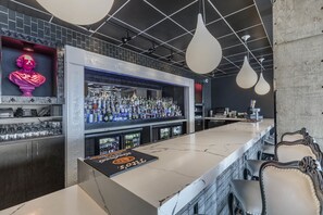 Bar (in der Unterkunft)