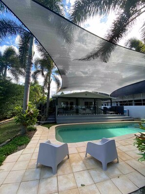 Pool - The Sandpit - Absolute Beachfront Escape (Wongaling Beach)
