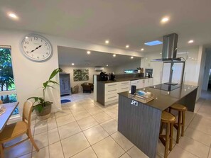 Fridge, microwave, oven, stovetop - The Sandpit - Absolute Beachfront Escape (Wongaling Beach)
