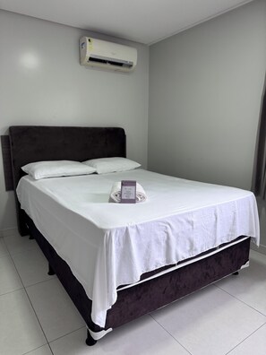 Family Studio, Air conditioning, City View | Desk, laptop workspace, free WiFi - Residencial Macambira (Campina Grande)