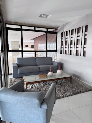 Family Studio, Penyaman udara, City View | Ruang tamu