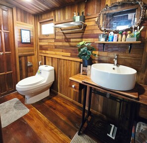 Bathroom - three little birds 2 bedroom (บ้านไม้กลางสวน) (Tambon Khao Noi)