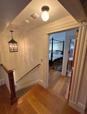 Interior - 3 Bedroom Apartment - IN TOWN (Nantucket)
