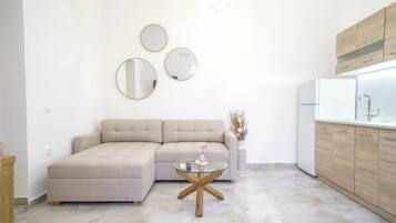 Comfort Apartment, Balcony | Living area