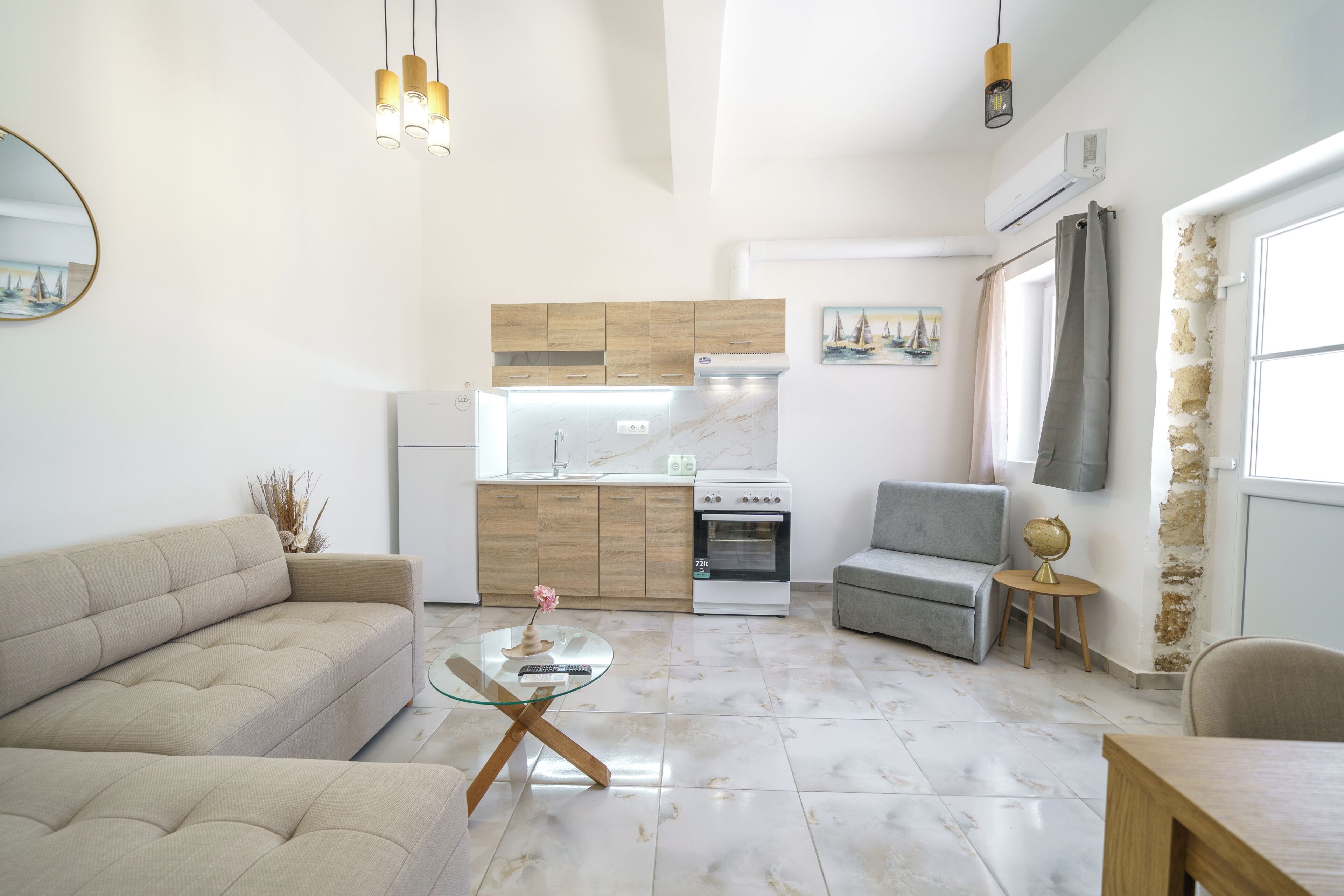 Comfort-Apartment, Balkon | Wohnbereich