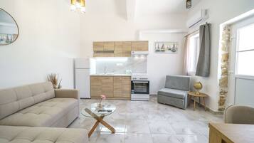 Comfort-Apartment, Balkon | Wohnbereich