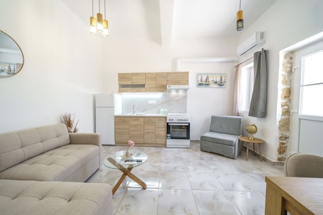 Comfort Apartment, Balcony | Living area. Veniro Luxury apartments