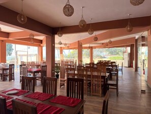Deluxe Double Room, Balcony, Ocean View | Dining - The Atarah Beach Resort - Negombo (Negombo)
