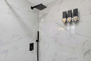 Dusche, Shampoo