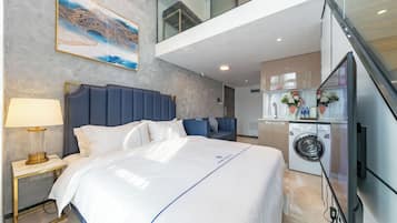 Kamar Twin Keluarga, pemandangan kota | Tirai kedap cahaya, kedap suara, setrika/meja setrika, dan Wi-Fi gratis