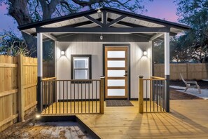 Basic Studio | Terrace/patio - St. Petersburg Vacation Home (St. Petersburg)