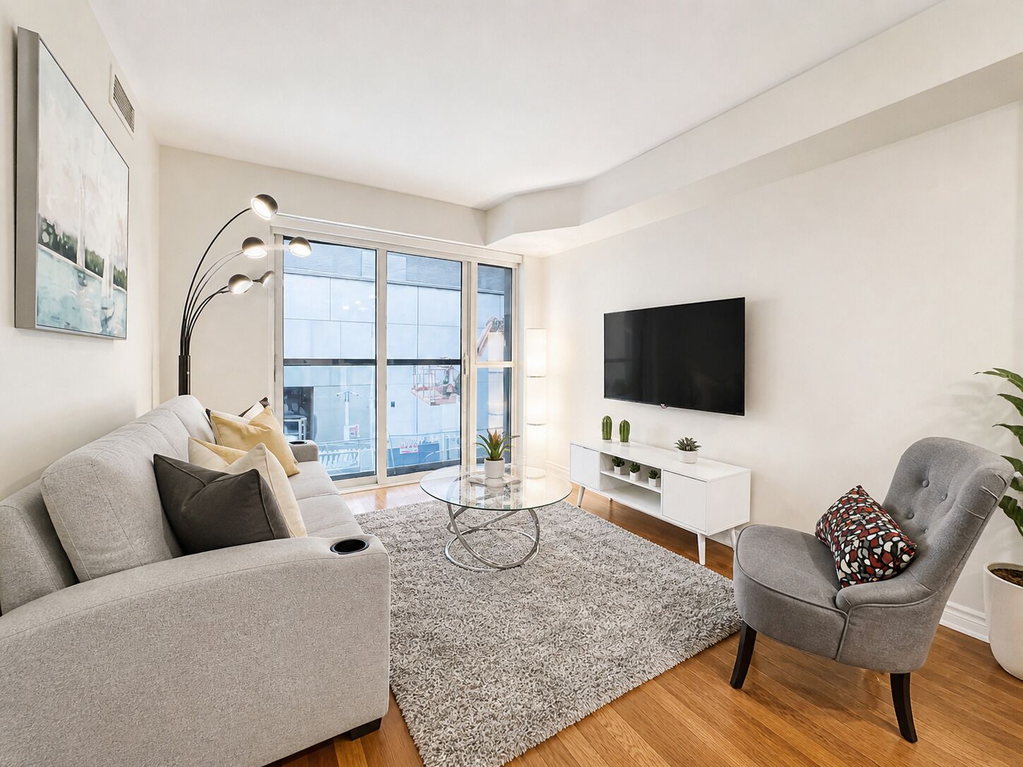Traditional Suite, 1 Bedroom | Living area | 50-inch flat-screen TV with digital channels