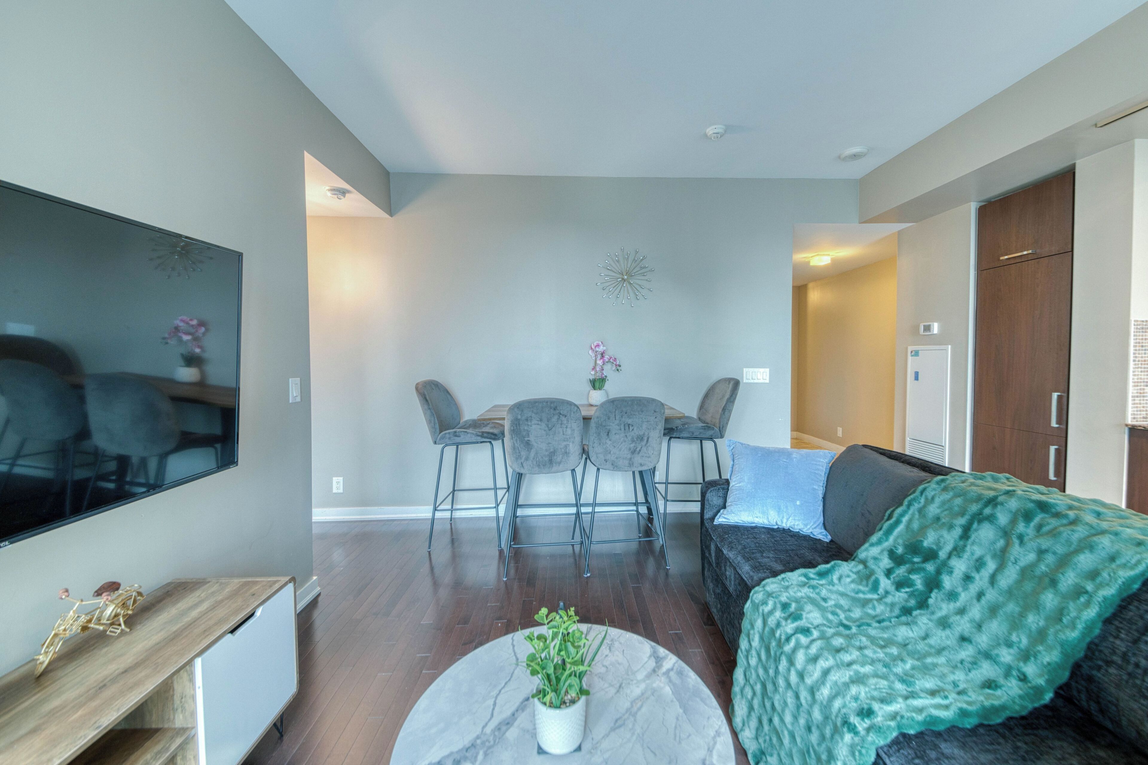 Family Suite, 2 Bedrooms, 2 Bathrooms | Living area | 50-inch flat-screen TV with digital channels