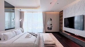 Luxury-Villa, eigener Pool, Blick auf den Golfplatz | Verdunkelungsvorhänge, schallisolierte Zimmer, Bügeleisen/Bügelbrett