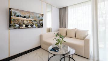 Suite Studio Supérieure, balcon, vue jardin | Coin séjour