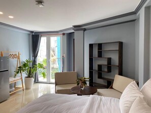 Superior Studio, City View | Blackout curtains, soundproofing, iron/ironing board, free WiFi - CozyNook Boutique Apartments (Xuan Huong - Da Lat)