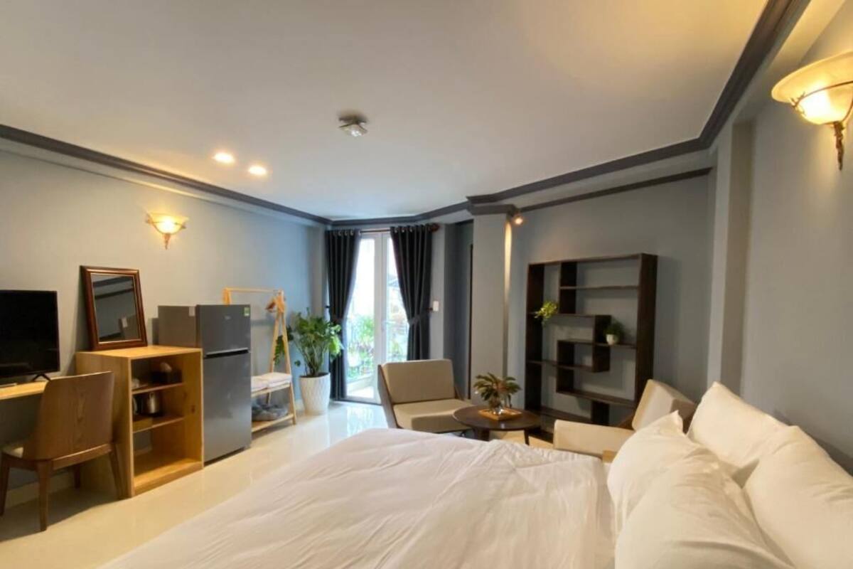 Superior Studio, Balcony, City View | Langsir/tirai gelap terus, kalis bunyi, seterika/papan seterika 