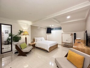 Deluxe Studio, 1 Queen Bed, Non Smoking, Kitchenette | Blackout curtains, soundproofing, iron/ironing board, free WiFi - CozyNook Boutique Apartments (Xuan Huong - Da Lat)