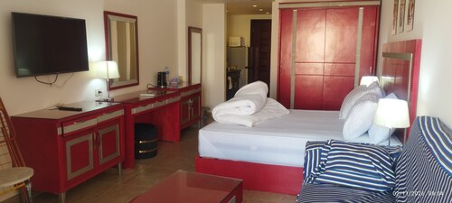 oyster bay studio 1 bed,1 sofia,,1 bathroom,kitchen marsa alam welcome